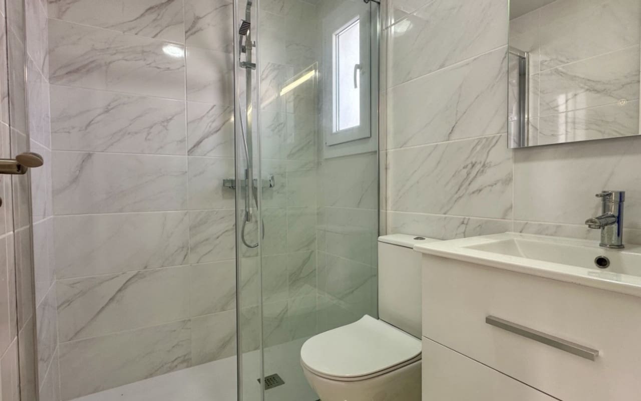 3 Zimmer Haus zu verkaufen in Torrevieja mit Pool - 229.000 € (Ref: 9927841)