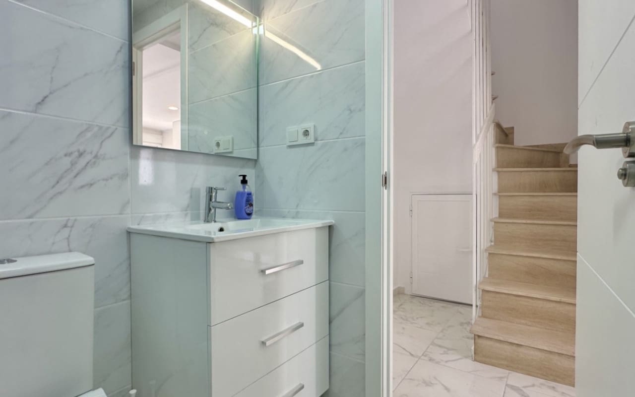 3 Zimmer Haus zu verkaufen in Torrevieja mit Pool - 229.000 € (Ref: 9927841)