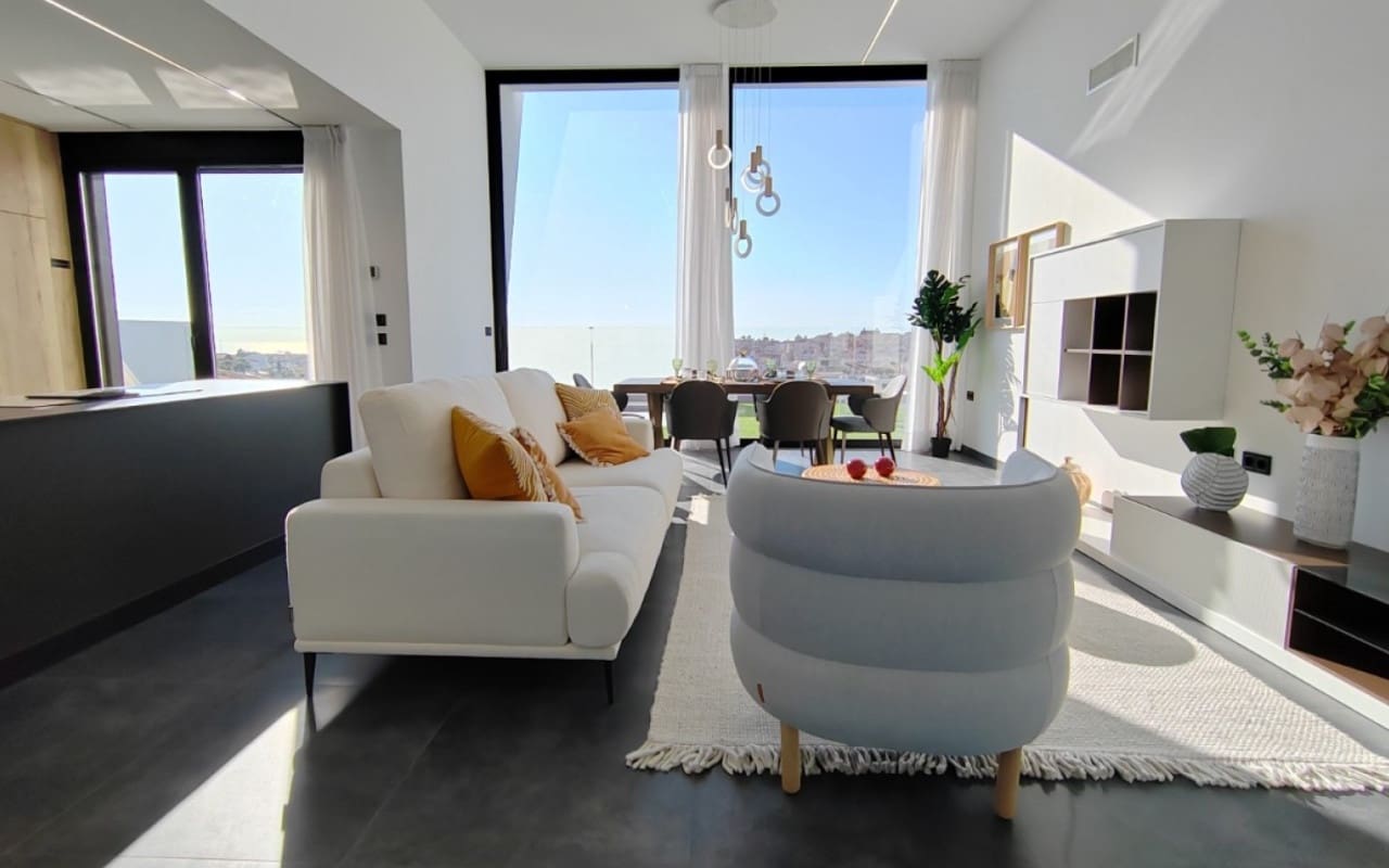 3 chambre Villa/Maison à vendre à Torrevieja avec piscine - 750 000 € (Ref: 9927842)