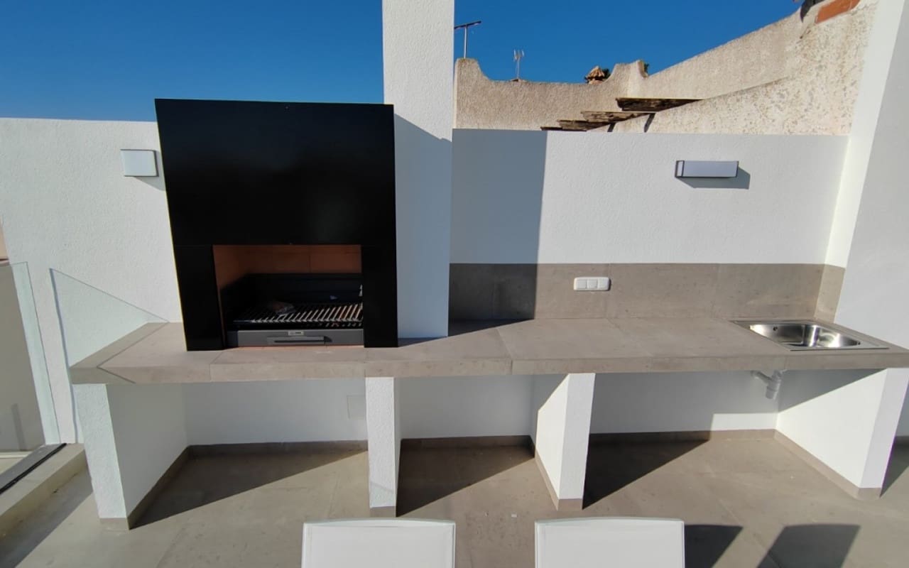 3 chambre Villa/Maison à vendre à Torrevieja avec piscine - 750 000 € (Ref: 9927842)
