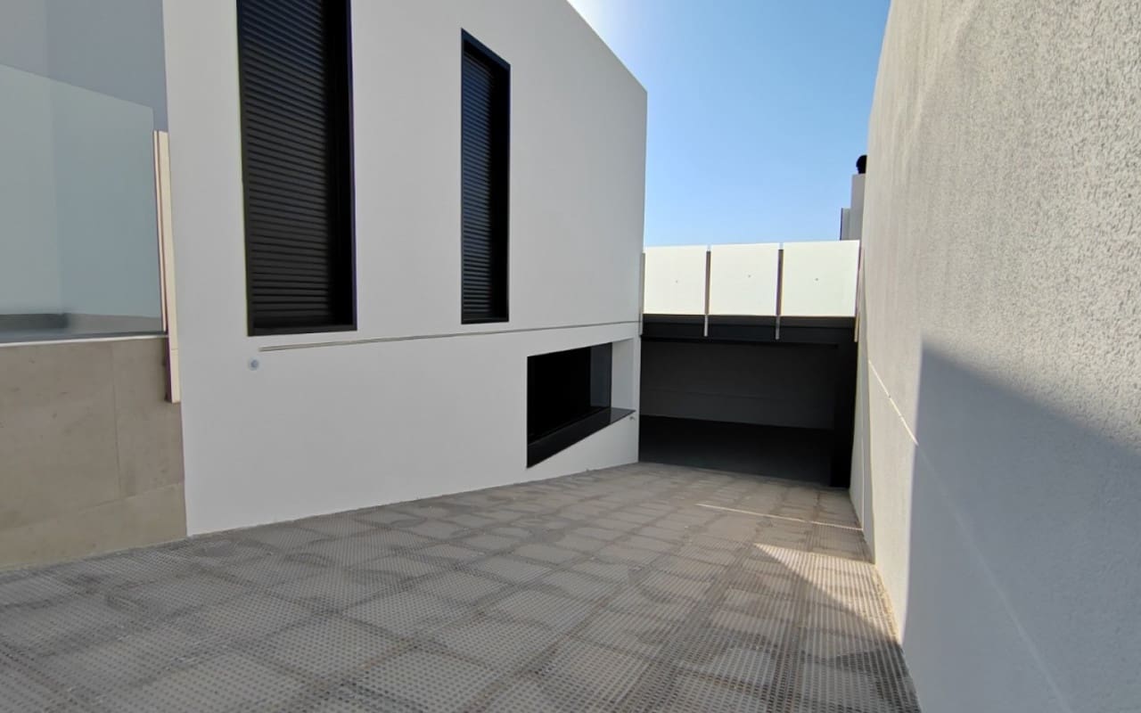 3 chambre Villa/Maison à vendre à Torrevieja avec piscine - 750 000 € (Ref: 9927842)