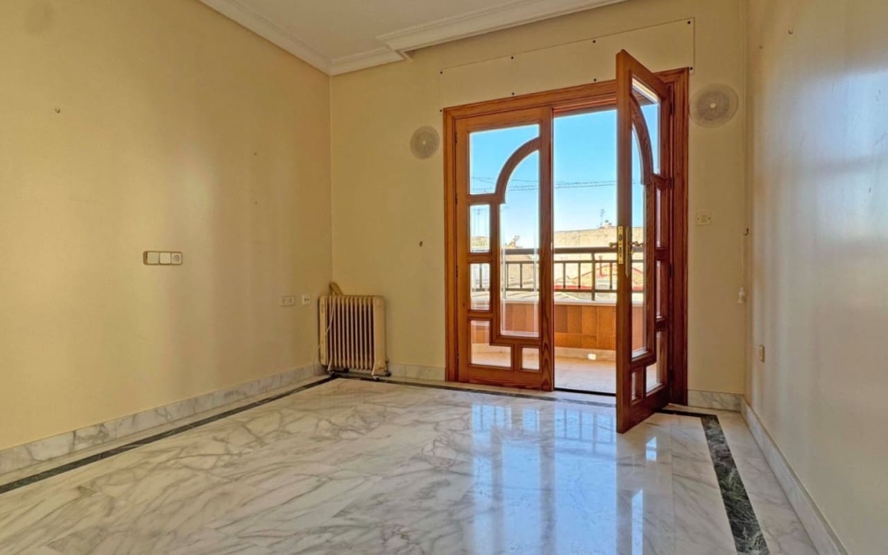 6 soveværelse Byhus til salg i San Pedro del Pinatar - € 415.000 (Ref: 9927843)