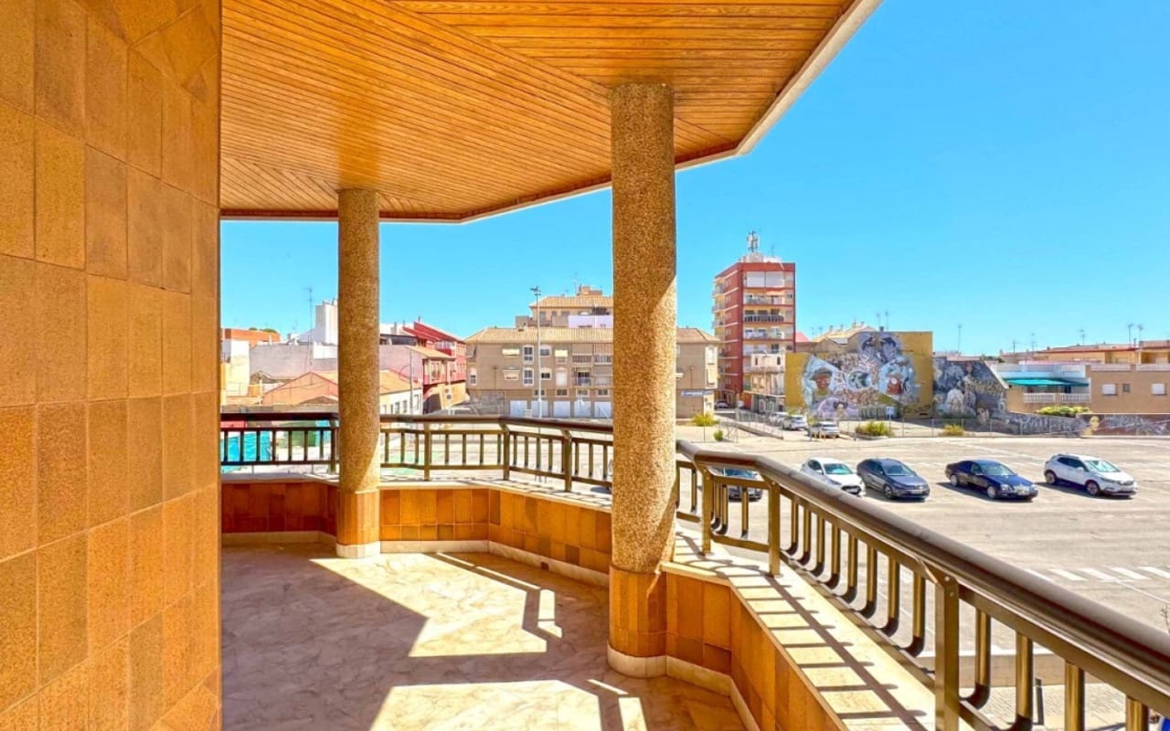 6 soveværelse Byhus til salg i San Pedro del Pinatar - € 415.000 (Ref: 9927843)