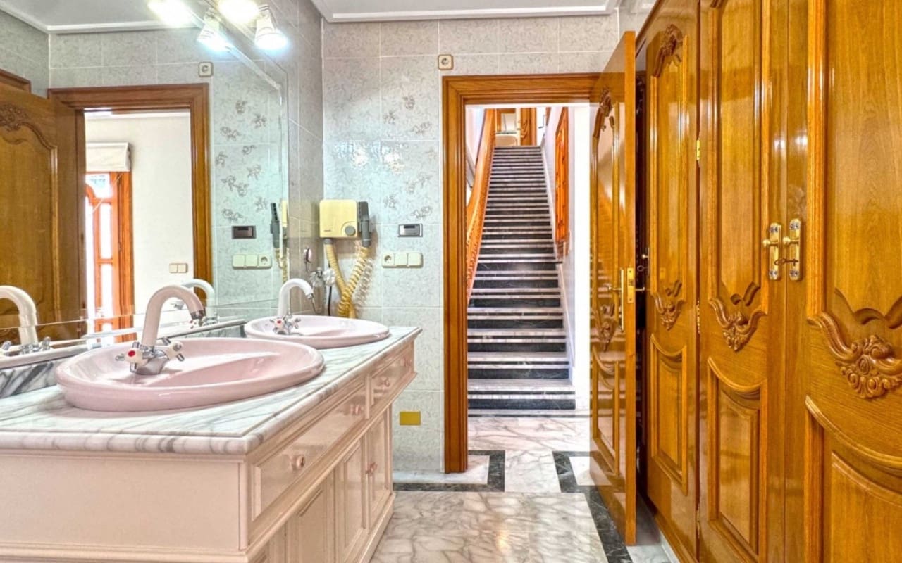 6 soveværelse Byhus til salg i San Pedro del Pinatar - € 415.000 (Ref: 9927843)