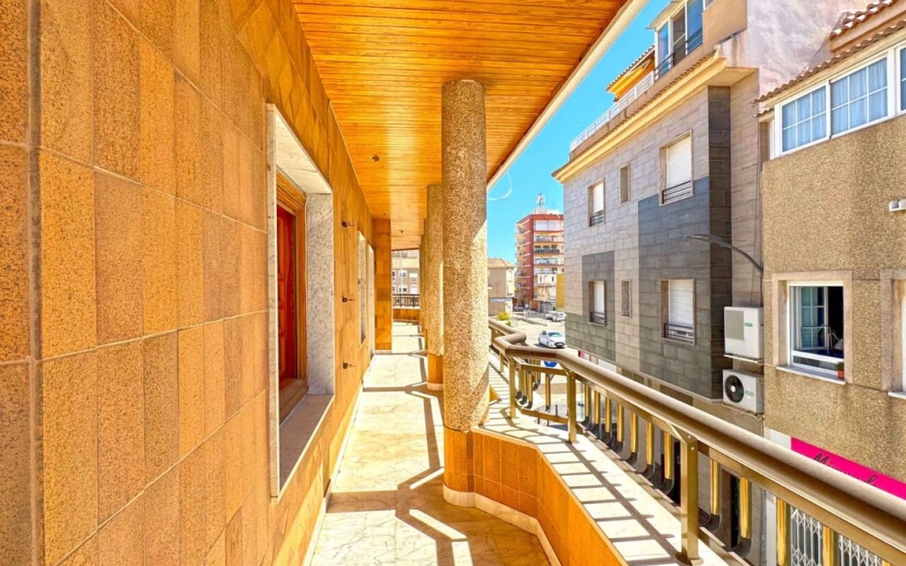 6 soveværelse Byhus til salg i San Pedro del Pinatar - € 415.000 (Ref: 9927843)
