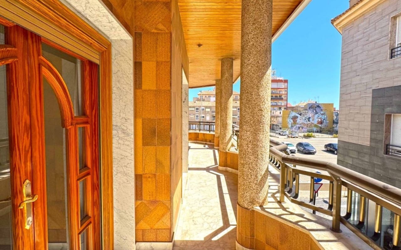 6 soveværelse Byhus til salg i San Pedro del Pinatar - € 415.000 (Ref: 9927843)