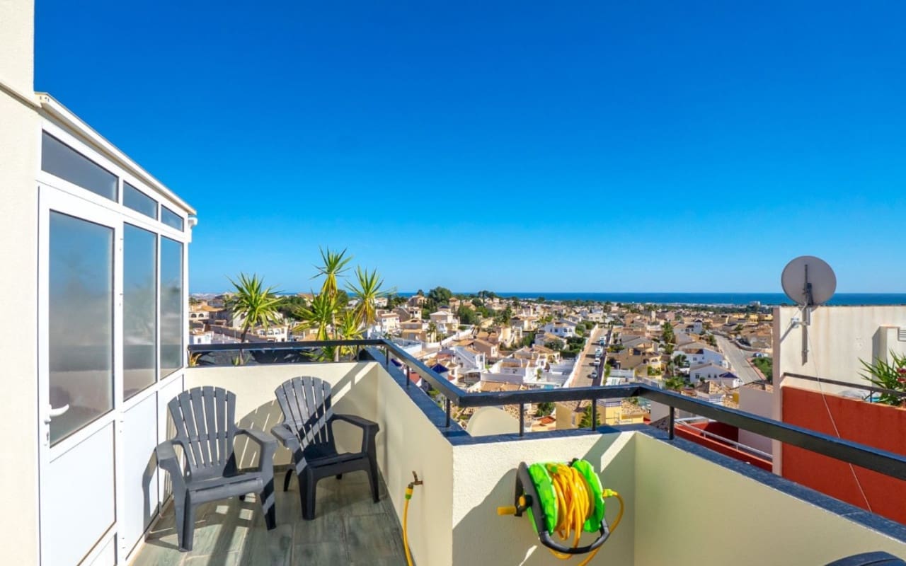 3 Zimmer Haus zu verkaufen in Villamartin mit Pool - 288.000 € (Ref: 9927845)
