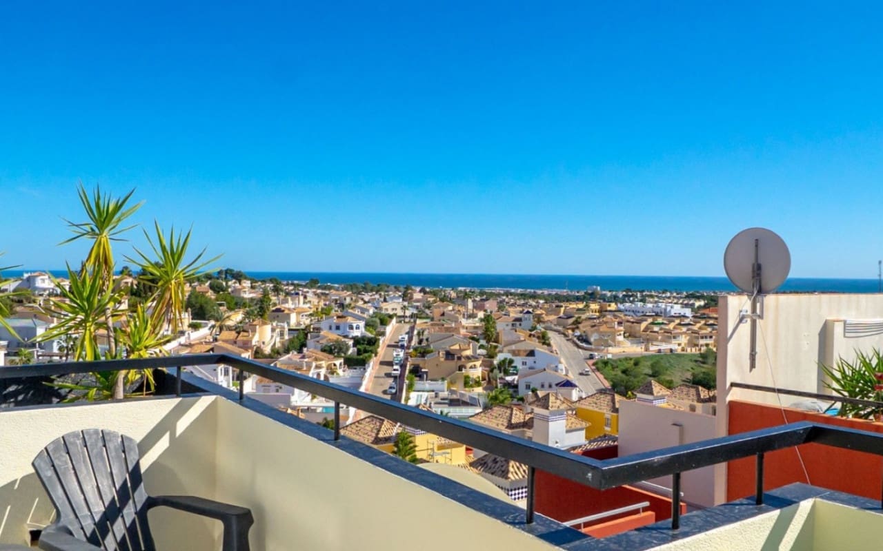 3 Zimmer Haus zu verkaufen in Villamartin mit Pool - 288.000 € (Ref: 9927845)