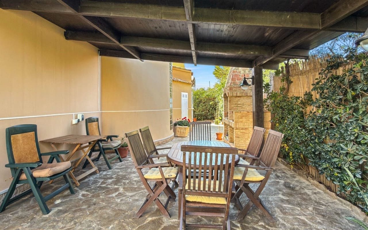 5 bedroom Villa for sale in La Mata with pool - € 950,000 (Ref: 9927846)