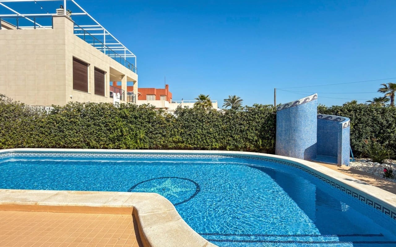 5 bedroom Villa for sale in La Mata with pool - € 950,000 (Ref: 9927846)