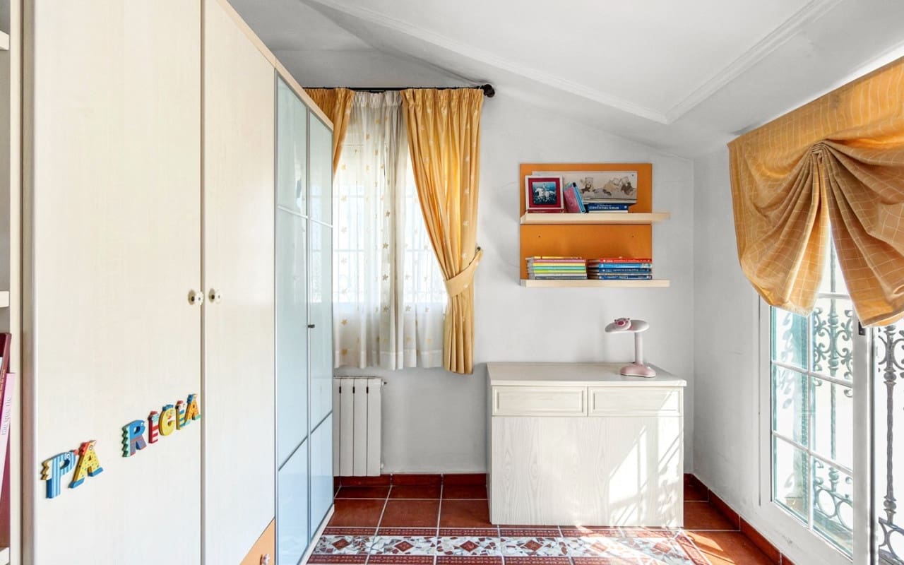 5 bedroom Villa for sale in La Mata with pool - € 950,000 (Ref: 9927846)