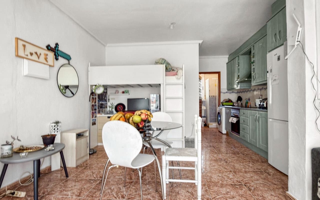2 soverom Hus til salgs i Ciudad Quesada med svømmebasseng - € 149 000 (Ref: 9927848)