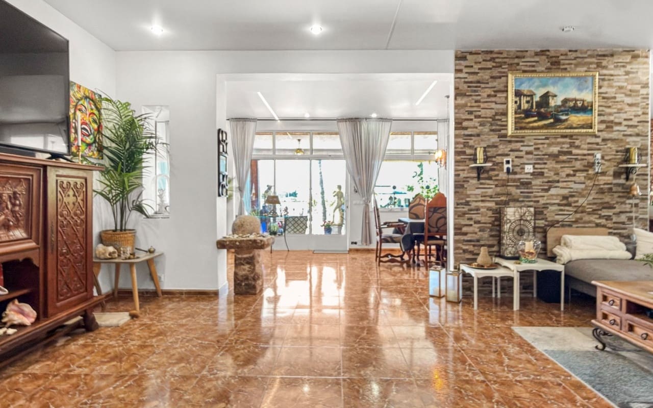 Chalet de 7 habitaciones en Ciudad Quesada en venta con piscina - 1.299.000 € (Ref: 9927849)