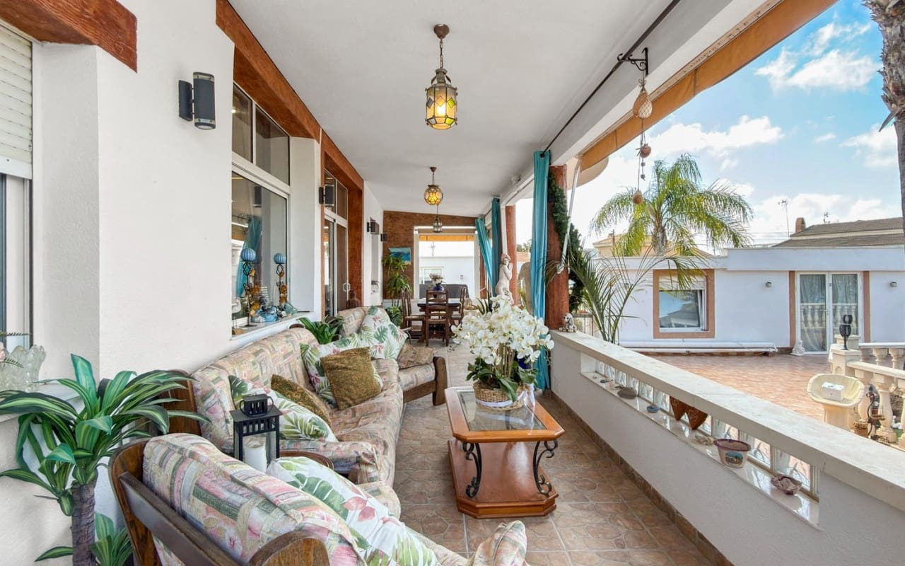 Chalet de 7 habitaciones en Ciudad Quesada en venta con piscina - 1.299.000 € (Ref: 9927849)