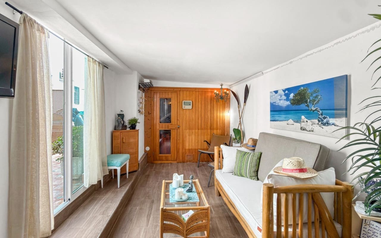 Chalet de 7 habitaciones en Ciudad Quesada en venta con piscina - 1.299.000 € (Ref: 9927849)