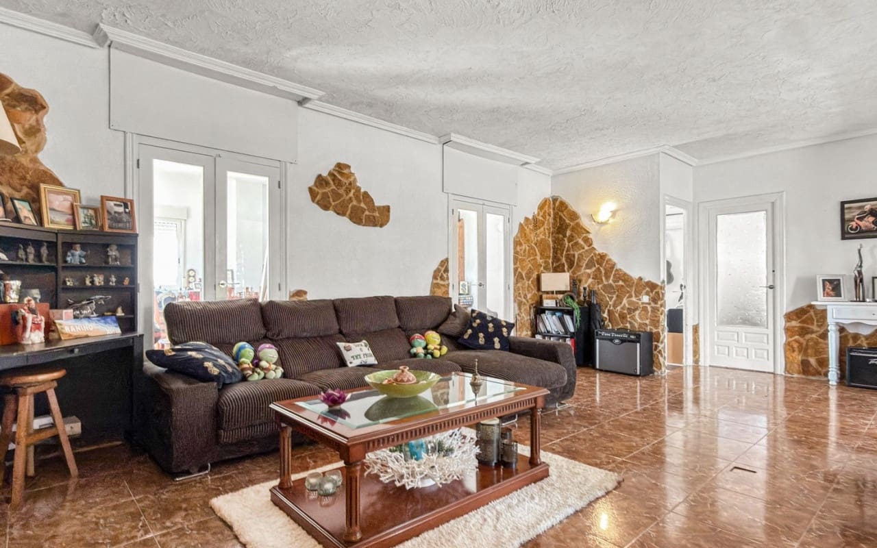 Chalet de 7 habitaciones en Ciudad Quesada en venta con piscina - 1.299.000 € (Ref: 9927849)