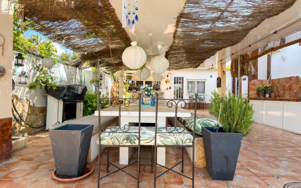 Chalet de 7 habitaciones en Ciudad Quesada en venta con piscina - 1.299.000 € (Ref: 9927849)