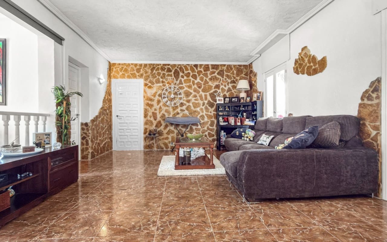 Chalet de 7 habitaciones en Ciudad Quesada en venta con piscina - 1.299.000 € (Ref: 9927849)