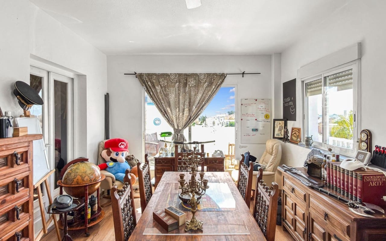 Chalet de 7 habitaciones en Ciudad Quesada en venta con piscina - 1.299.000 € (Ref: 9927849)