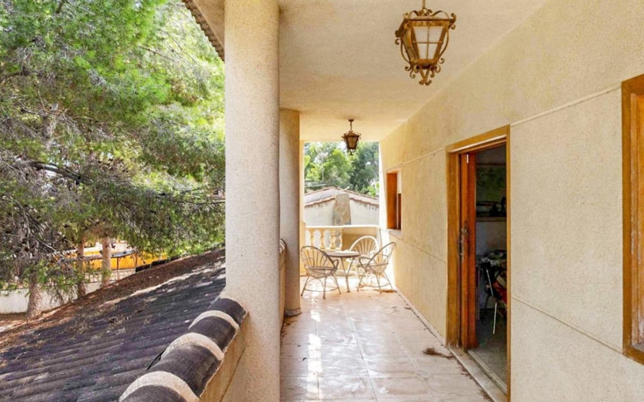 8 chambre Villa/Maison à vendre à Torrevieja avec piscine - 550 000 € (Ref: 9927851)