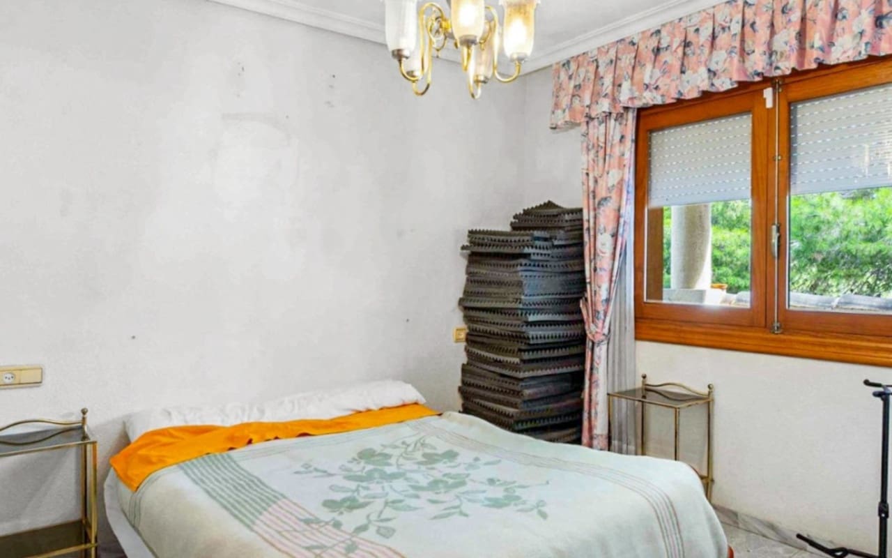 8 chambre Villa/Maison à vendre à Torrevieja avec piscine - 550 000 € (Ref: 9927851)