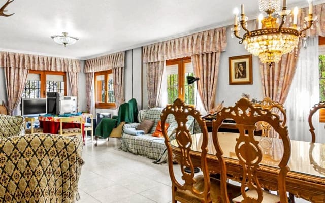 8 chambre Villa/Maison à vendre à Los Balcones - Los Altos, Torrevieja avec piscine - 550 000 € (Ref: 9927851)