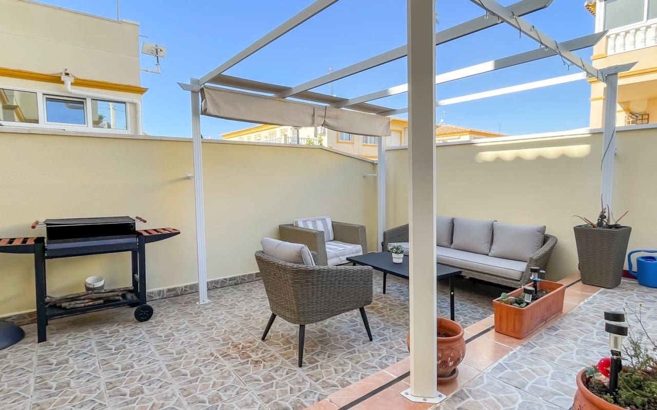 2 slaapkamer Huis te koop in Playa Flamenca met zwembad - € 176.900 (Ref: 9927852)