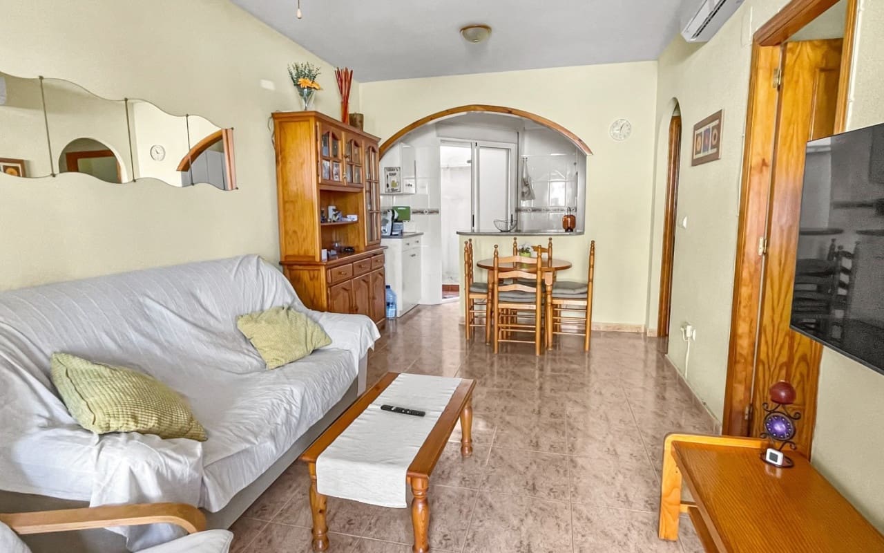 2 slaapkamer Huis te koop in Playa Flamenca met zwembad - € 176.900 (Ref: 9927852)