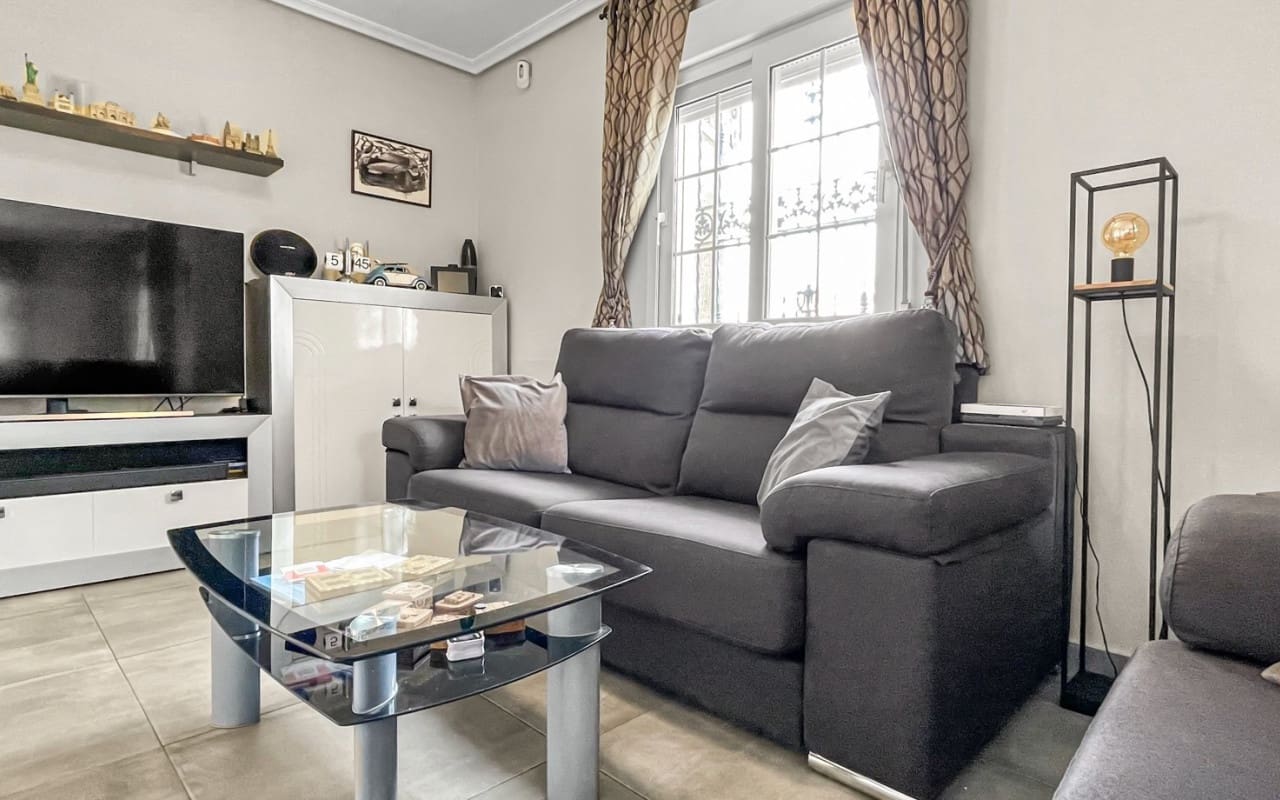 3 sypialnia Willa na sprzedaż w Los Dolses z basenem - 435 900 € (Ref: 9927854)