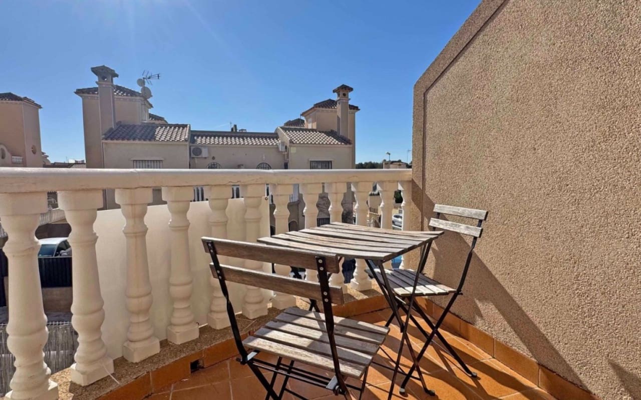 2 soveværelse Byhus til salg i Villamartin med swimmingpool - € 269.000 (Ref: 9927855)