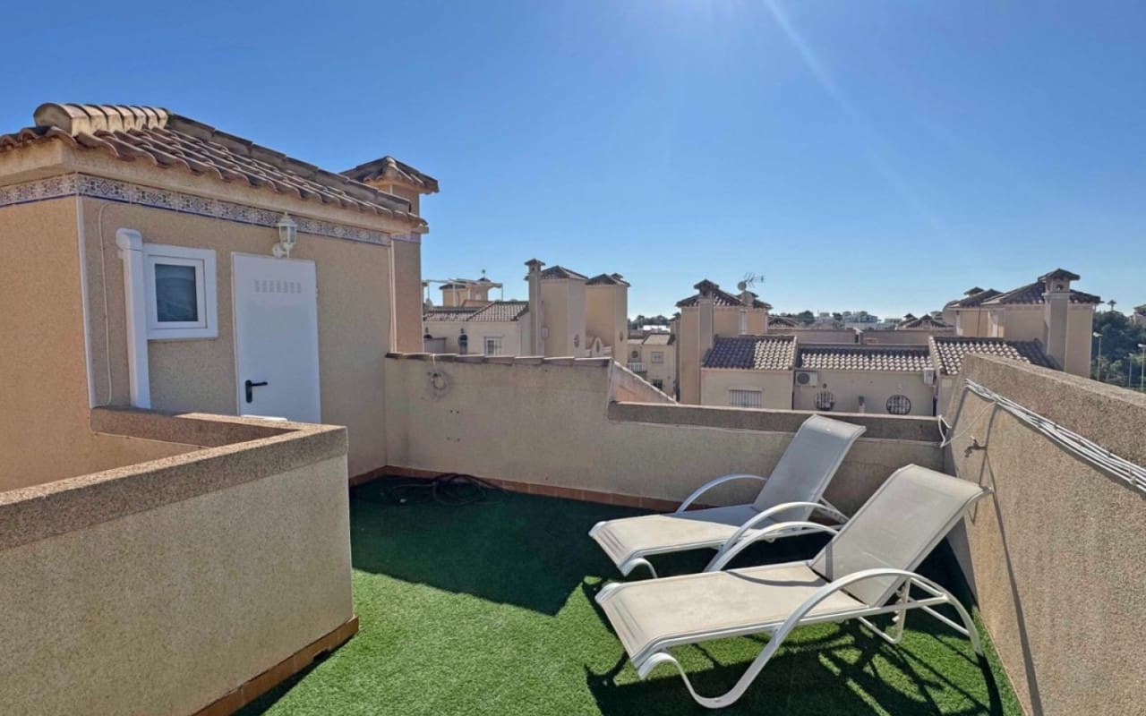 2 soveværelse Byhus til salg i Villamartin med swimmingpool - € 269.000 (Ref: 9927855)