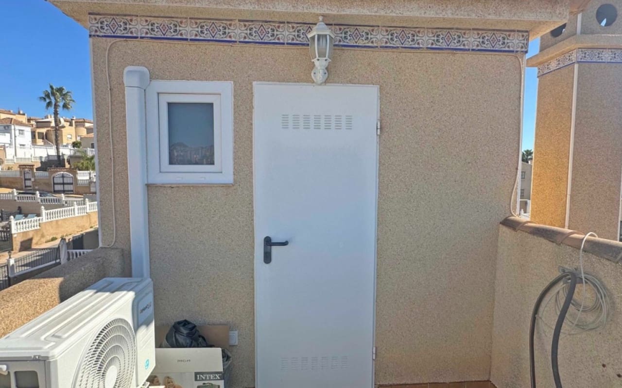 2 soveværelse Byhus til salg i Villamartin med swimmingpool - € 269.000 (Ref: 9927855)