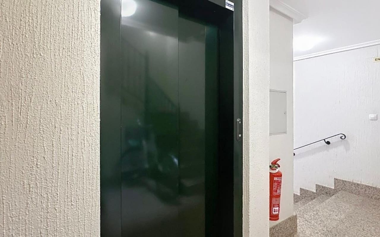 2 bedroom Apartment for sale in Los Cuarteros with pool - € 257,000 (Ref: 9927857)
