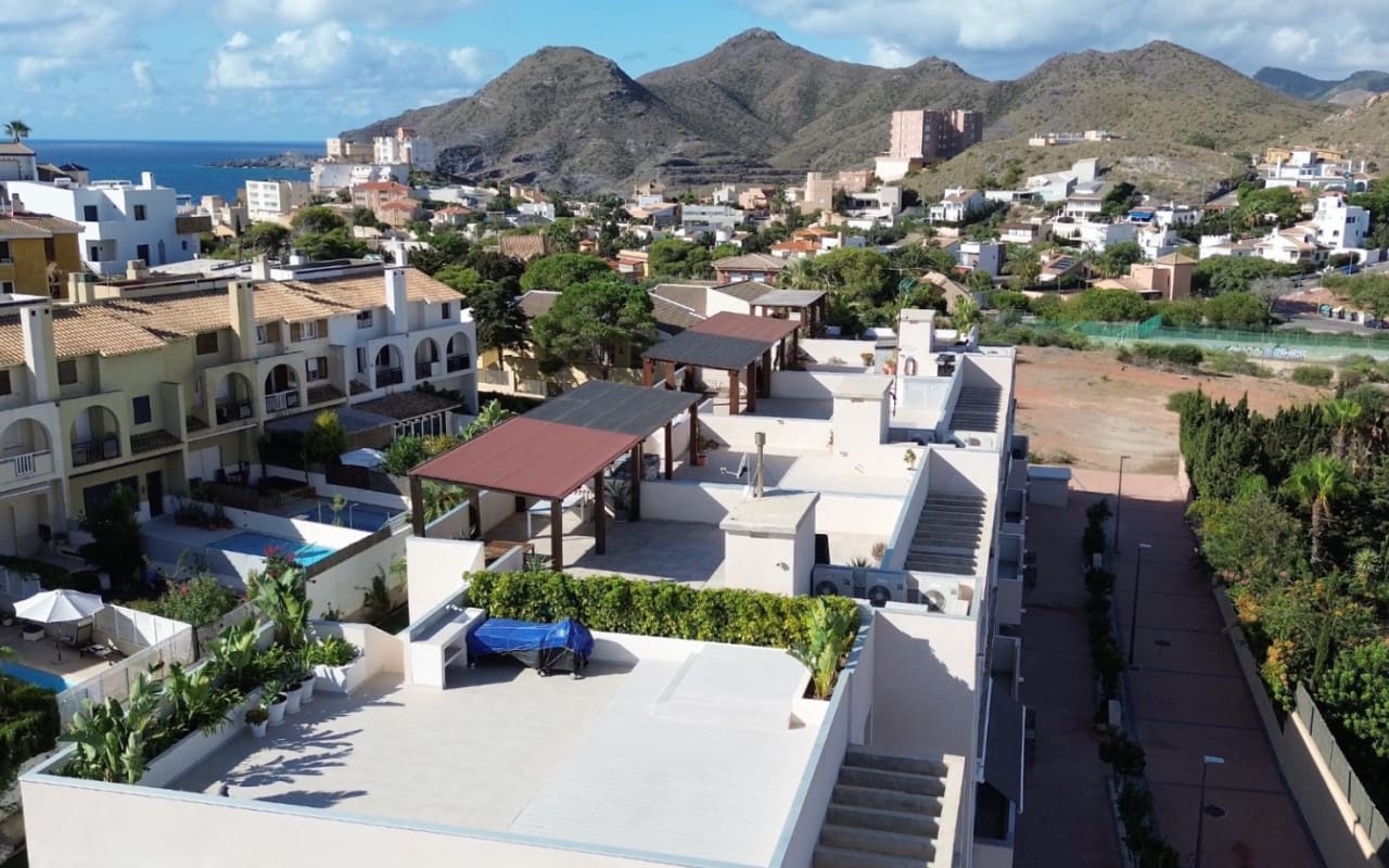 3 makuuhuone Huoneisto myytävänä paikassa Cabo de Palos mukana uima-altaan - 498 000 € (Ref: 9927861)
