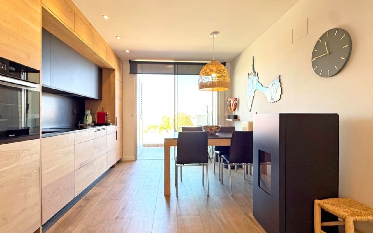 3 makuuhuone Huoneisto myytävänä paikassa Cabo de Palos mukana uima-altaan - 498 000 € (Ref: 9927861)