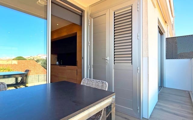 3 makuuhuone Huoneisto myytävänä paikassa Cabo de Palos, Cartagena mukana uima-altaan - 498 000 € (Ref: 9927861)