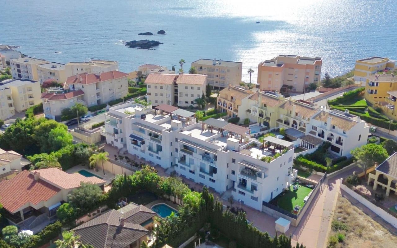 3 makuuhuone Huoneisto myytävänä paikassa Cabo de Palos mukana uima-altaan - 498 000 € (Ref: 9927861)