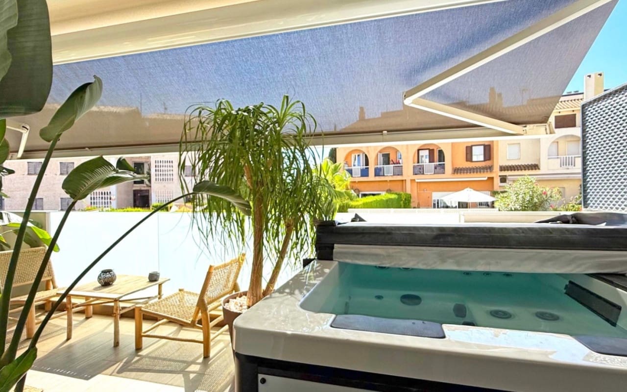 3 makuuhuone Huoneisto myytävänä paikassa Cabo de Palos mukana uima-altaan - 498 000 € (Ref: 9927861)