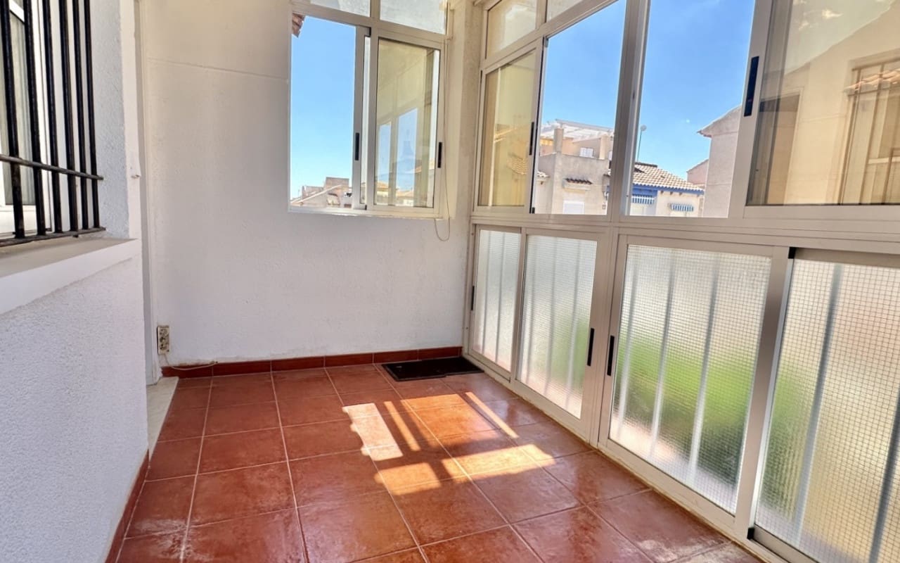 2 bedroom Apartment for sale in Playa Flamenca with pool - € 139,000 (Ref: 9927862)