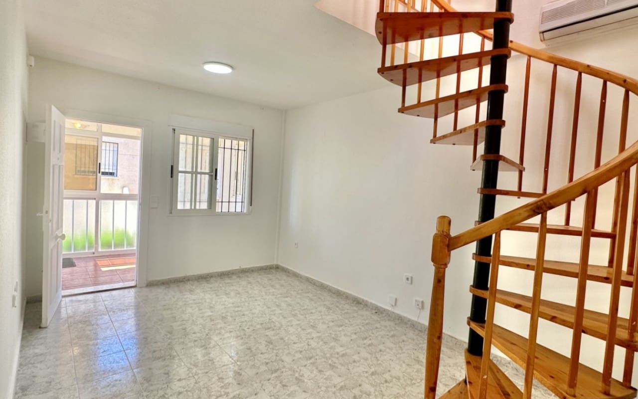 2 bedroom Apartment for sale in Playa Flamenca with pool - € 139,000 (Ref: 9927862)