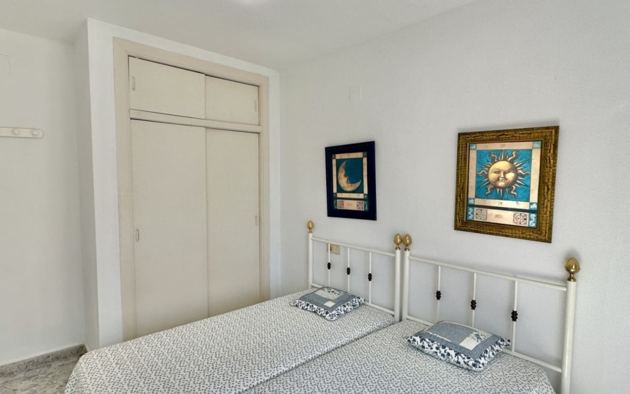 2 bedroom Apartment for sale in Playa Flamenca with pool - € 139,000 (Ref: 9927862)