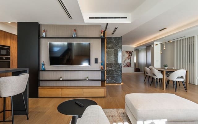 2 makuuhuone Kattohuoneisto myytävänä paikassa Centro - Muelle Pesquero, Torrevieja - 349 000 € (Ref: 9927866)