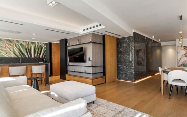 2 makuuhuone Kattohuoneisto myytävänä paikassa Centro - Muelle Pesquero, Torrevieja - 349 000 € (Ref: 9927866)
