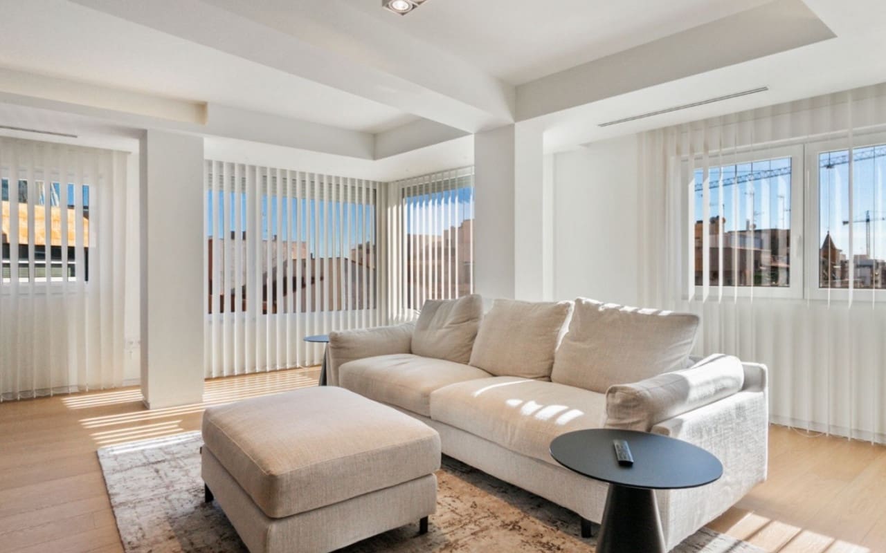 2 makuuhuone Kattohuoneisto myytävänä paikassa Torrevieja - 349 000 € (Ref: 9927866)
