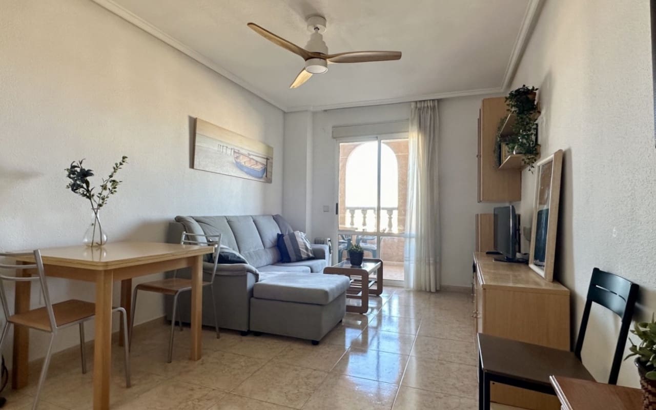 2 soverom Leilighet til salgs i Torrevieja med svømmebasseng - € 148 500 (Ref: 9927867)