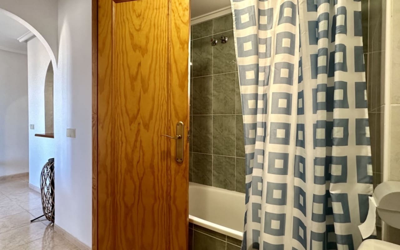 2 soverom Leilighet til salgs i Torrevieja med svømmebasseng - € 148 500 (Ref: 9927867)