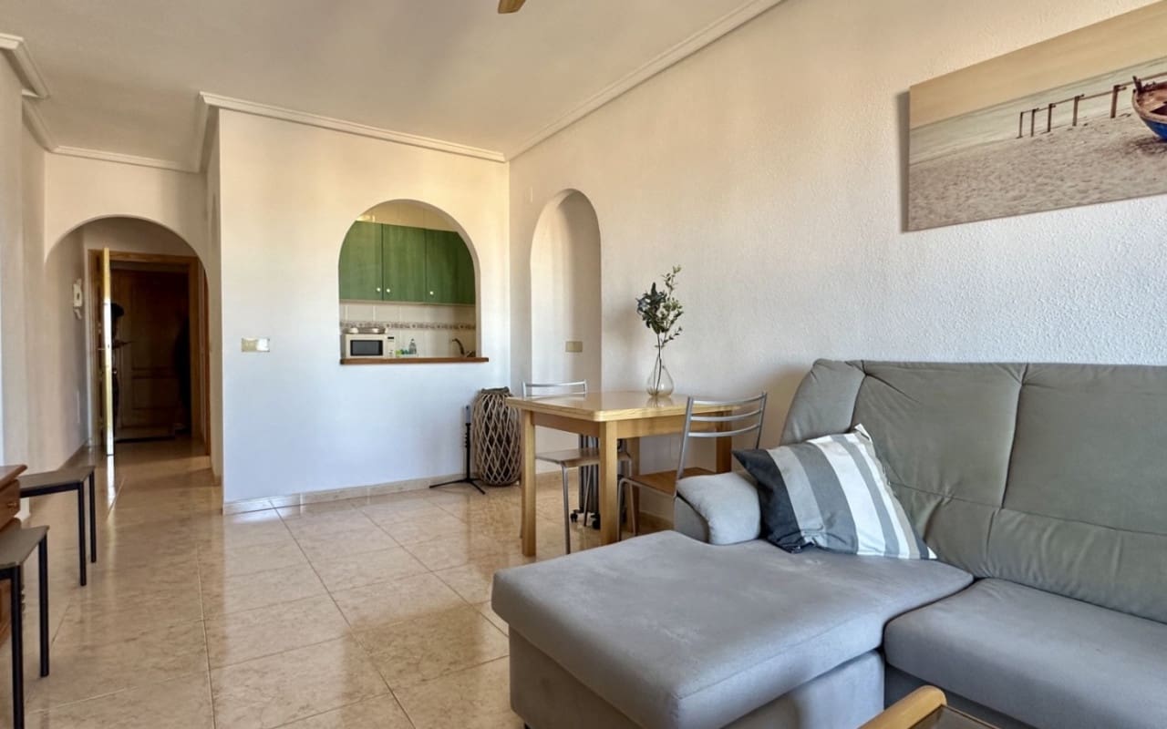 2 soverom Leilighet til salgs i Torrevieja med svømmebasseng - € 148 500 (Ref: 9927867)