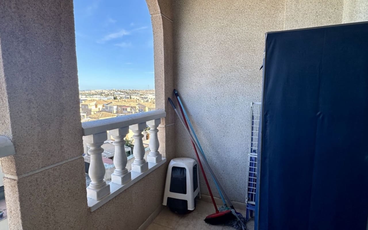 2 soverom Leilighet til salgs i Torrevieja med svømmebasseng - € 148 500 (Ref: 9927867)