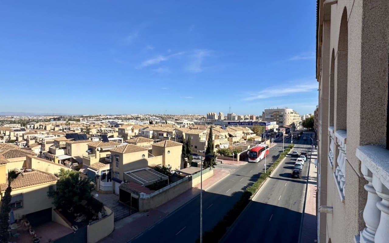 2 soverom Leilighet til salgs i Torrevieja med svømmebasseng - € 148 500 (Ref: 9927867)