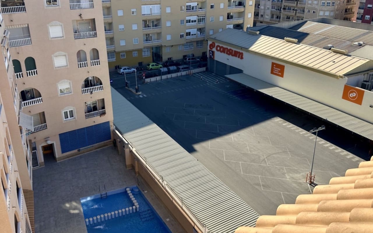 2 soverom Leilighet til salgs i Torrevieja med svømmebasseng - € 148 500 (Ref: 9927867)